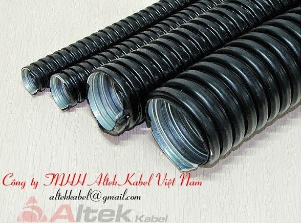 Steel core flexible conduit